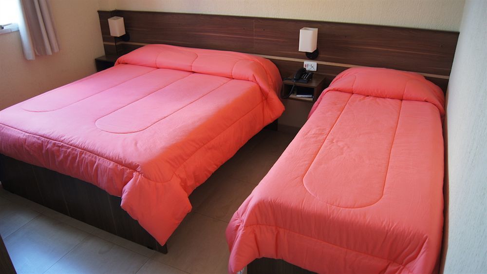Astro Hotel เซาโจเซดอสกัมปอส ภายนอก รูปภาพ