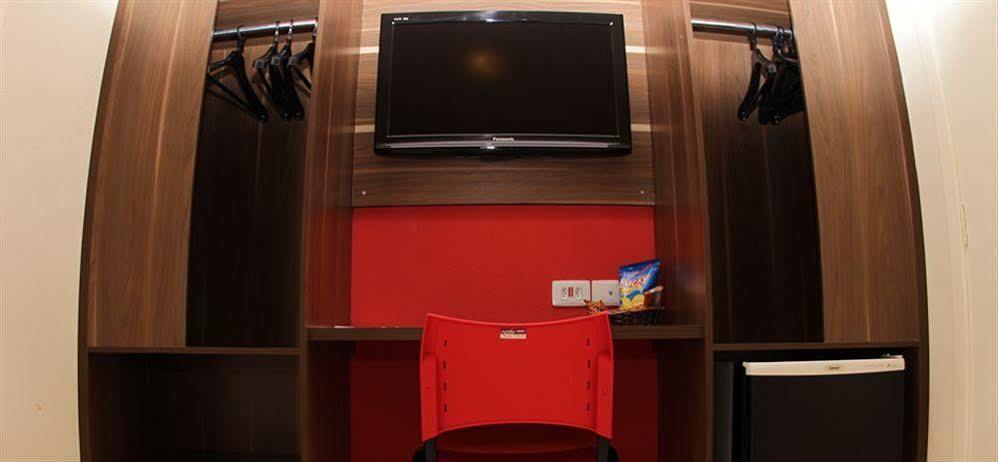 Astro Hotel เซาโจเซดอสกัมปอส ภายนอก รูปภาพ